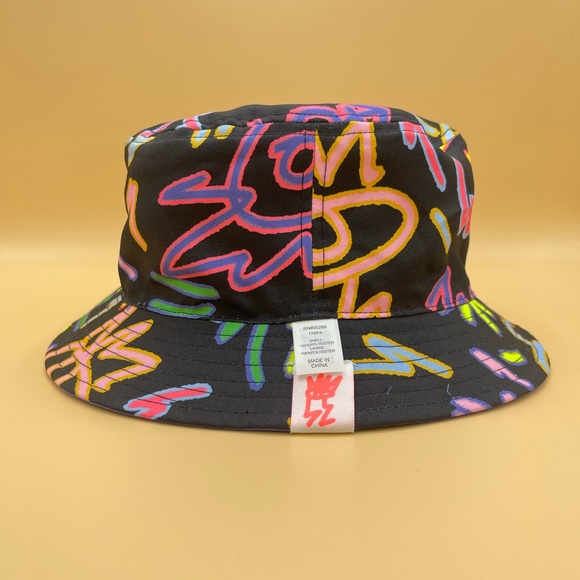 Adidas LOVE UNITES REVERSIBLE BUCKET HAT OSFM Multicolor 2 In 1 - Picture 2 of 9